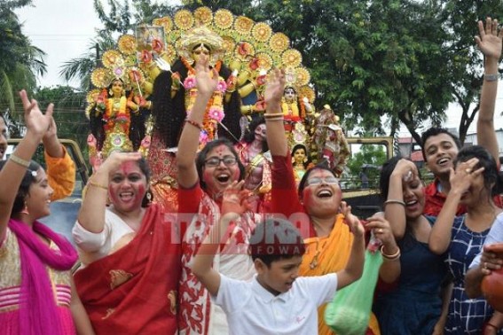 â€˜Not Tearful, but Cheerful adieu to Durgaâ€™, said devotees at Dasami Ghat 